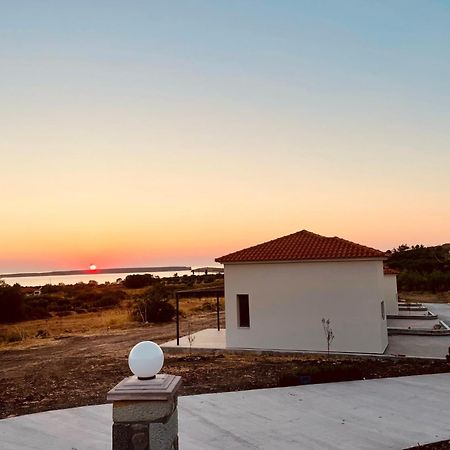 Apolithon Premium Houses Sigrion Bagian luar foto