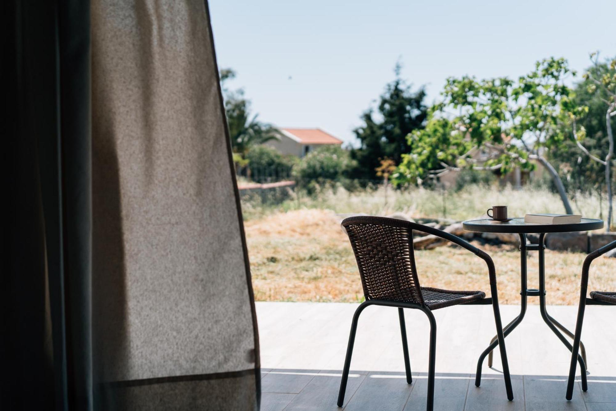 Apolithon Premium Houses Sigrion Bagian luar foto